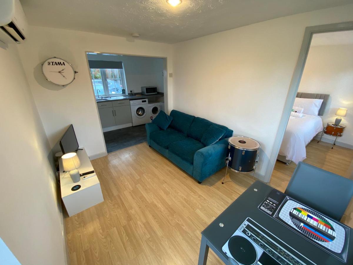 The Drum Room Holiday Apartment Near Horsham Southwater Exteriér fotografie