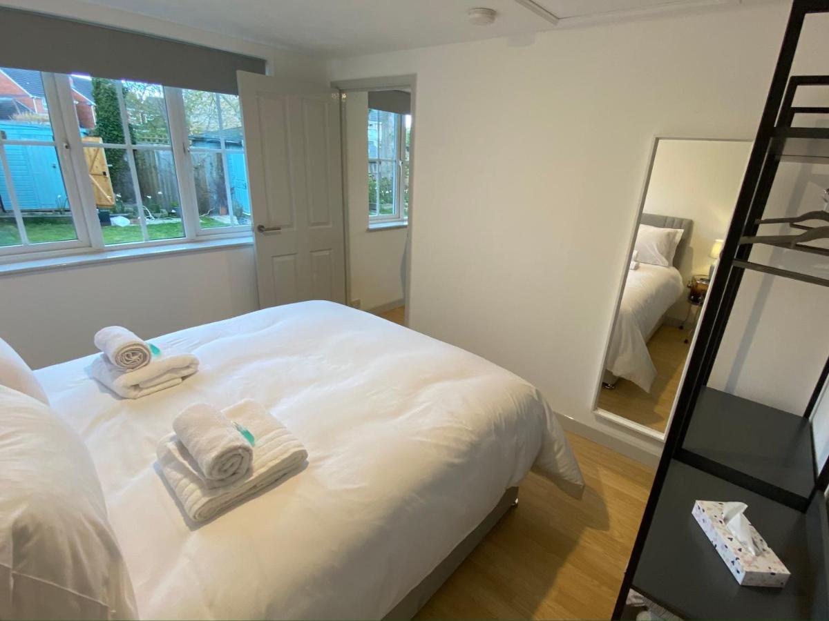 The Drum Room Holiday Apartment Near Horsham Southwater Exteriér fotografie