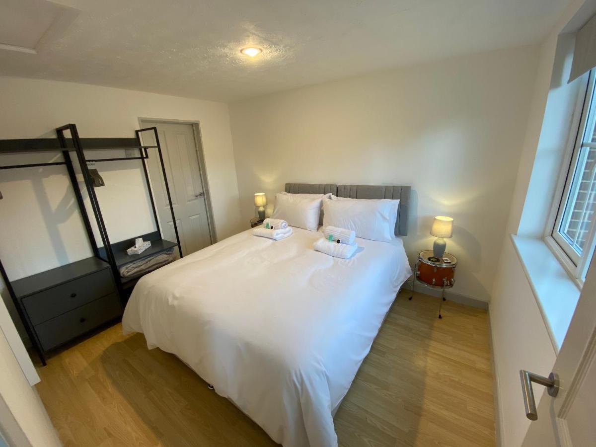 The Drum Room Holiday Apartment Near Horsham Southwater Exteriér fotografie